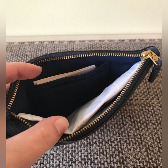 NWOT Coach Deep Blue Wristlet - Picture 4 of 4